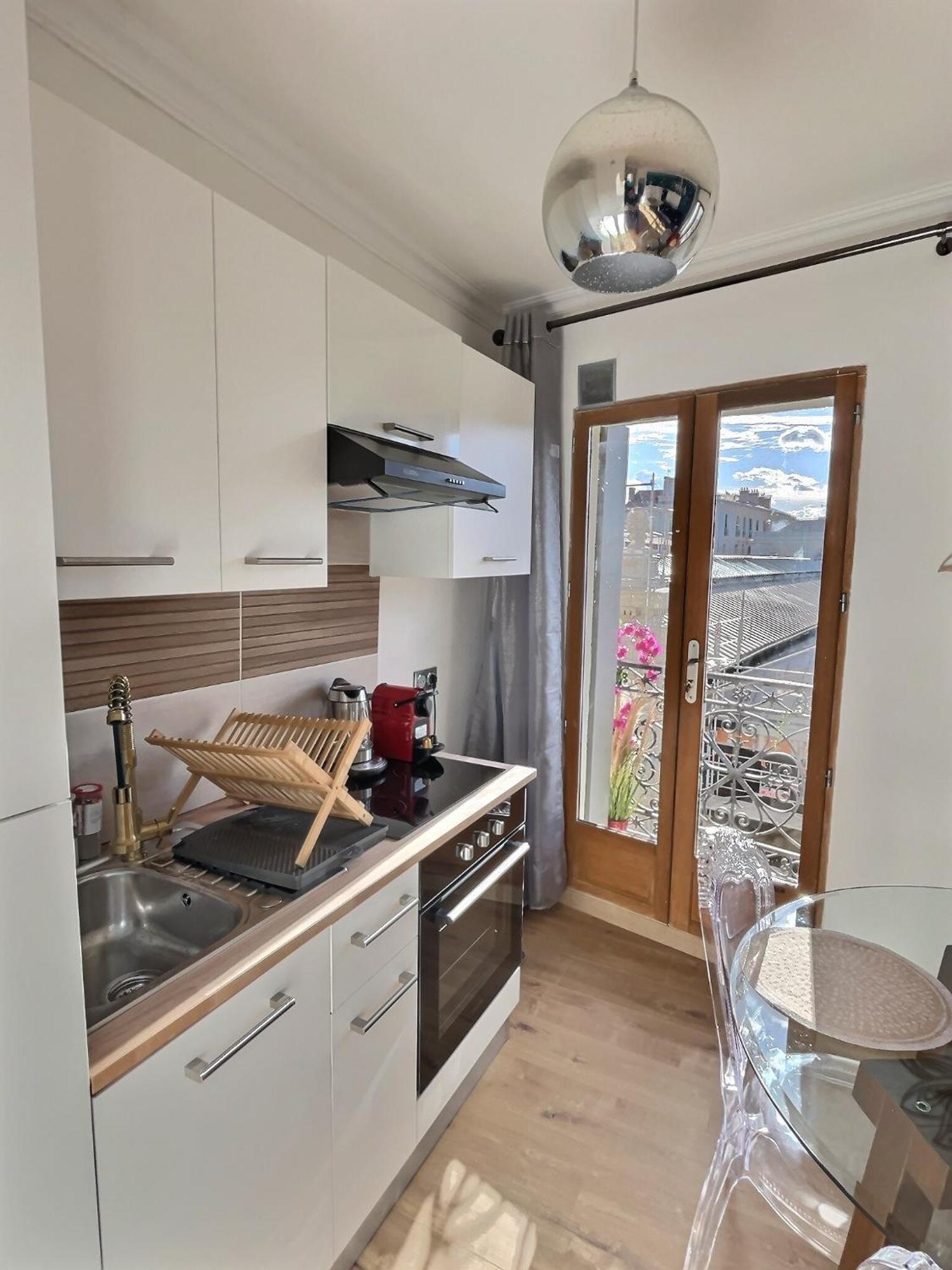 Appartement De Charme Avec Balcon Au Pied Des Commerces Béziers Exterior foto